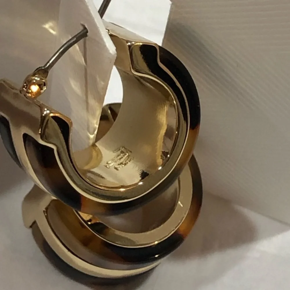 Lauren Ralph Lauren‎ tortoiseshell half moon cuff earrings brand new